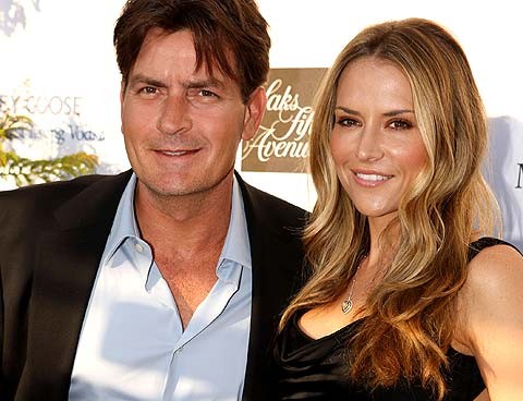 Charlie Sheen estaría intentando una reconciliación con su ex esposa