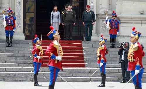 Vicepresidenta Marisol Espinoza asumió Presidencia de la República