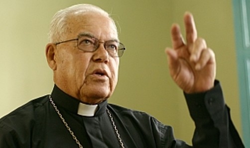 Monseñor Bambarén pide cortar testículos a violadores