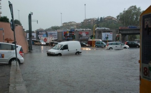 Un muerto tras fuerte temporal en Roma