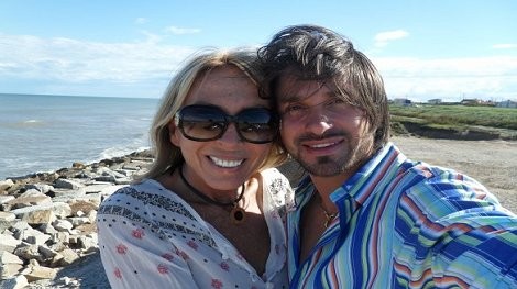 Laura Bozzo confirma que se casará con Cristian Suárez en el 2012