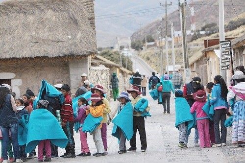 4 mil frazadas llegaron a Cusco y Arequipa para combatir las heladas