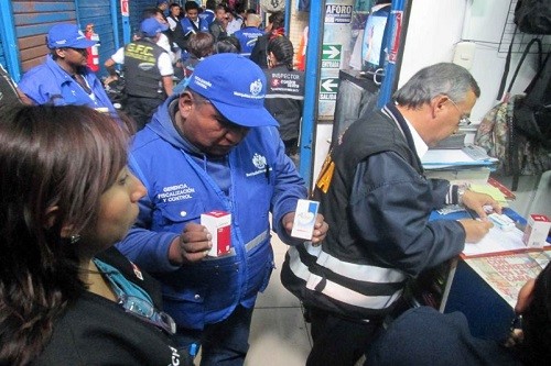 Dos toneladas de medicinas falsificadas son decomisadas en el Centro Comercial El Hueco