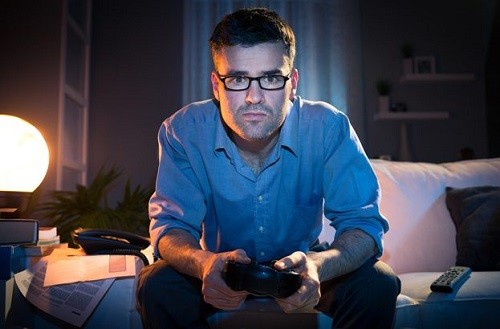Juego adictos: jugadores confiesan pasar diez horas por día con los videojuegos
