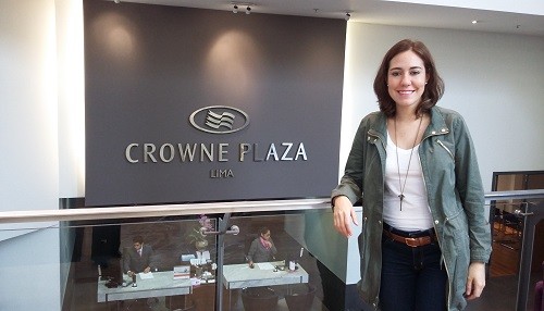 Crowne Plaza Lima recibe a destacada blogger peruana Mary Salas ganadora del Premio Fitur 2016