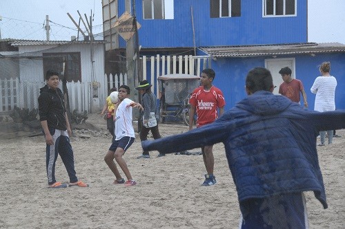 Jóvenes de Pachacútec podrán practicar handball en escuela deportiva
