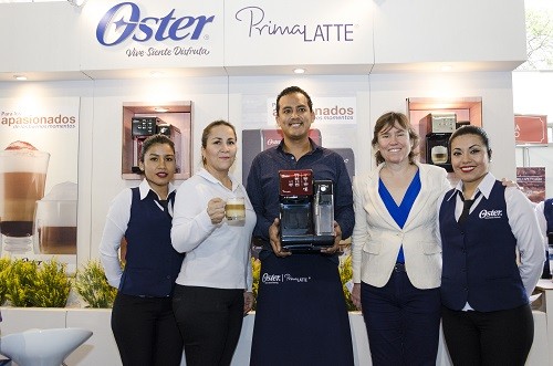 La nueva generación de la cafetera Oster® PrimaLatte® llega al Perú