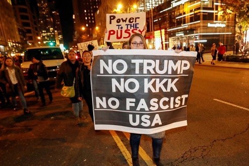 Miles de manifestantes anti-Trump tomaron las calles de las ciudades estadounidenses