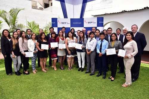 IPFE continúa con su labor de brindar oportunidades educativas a estudiantes peruanos