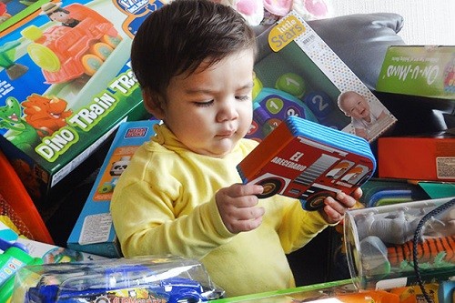 Sepa cómo elegir el juguete adecuado para promover un buen desarrollo de los niños