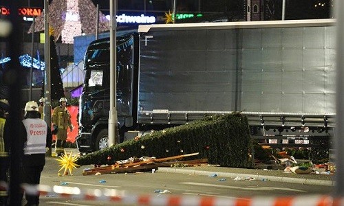 Berlín ataque de camión: la policía 'busca hombre tunecino'