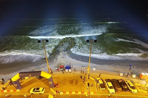 Lima tiene la primera playa con iluminación nocturna en América Latina