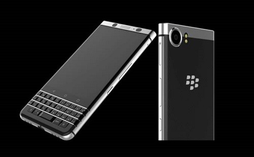 El primer vistazo al nuevo smartphone de BlackBerry con teclado en CES 2017