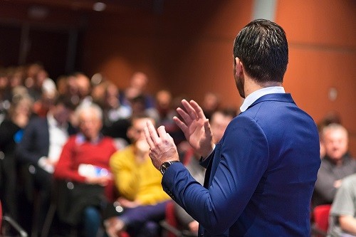 Cursos verano CCPUCP para empresas