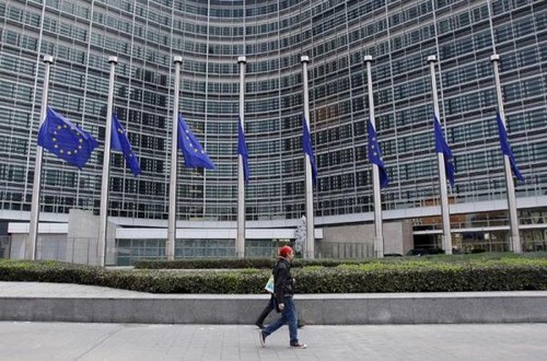 La Comisión Europea no consigue el apoyo de los países para tres cultivos transgénicos