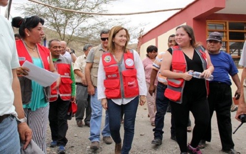 Ministra de Educación supervisó colegios afectados por las lluvias e inundaciones en Ica