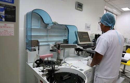 Solo el 10% de laboratorios clínicos en el Perú ofrece resultados confiables