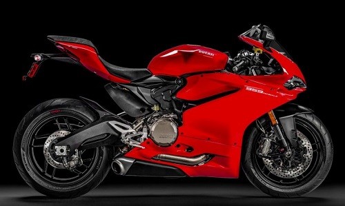 Disfruta de la gran exhibición de motos Ducati en el Jockey Plaza