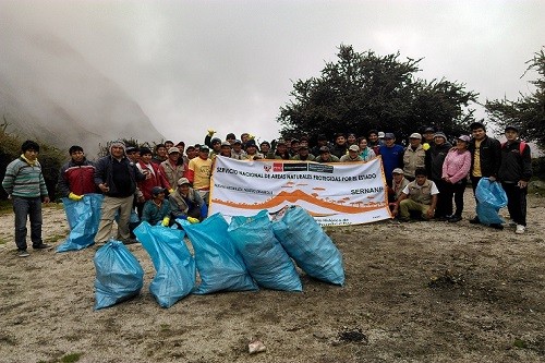 Más de 500 kilos de residuos sólidos son recolectados durante jornada de limpieza en Camino Inka del SH de Machupicchu