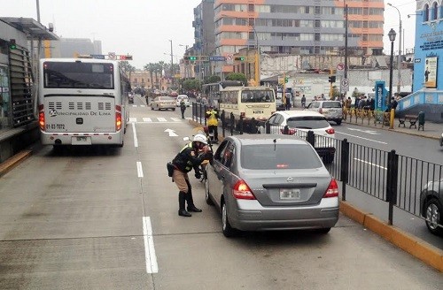 Multa a conductores que invadan la vía exclusiva del Metropolitano se incrementa a 324 soles