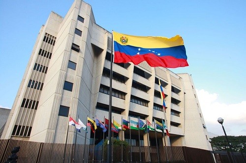 Tribunal de Venezuela anula el Congreso y se concede poderes legislativos