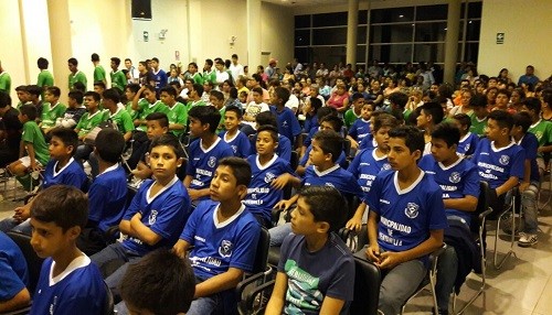Ventanilla presenta equipo de fútbol que participará en la Copa Federación