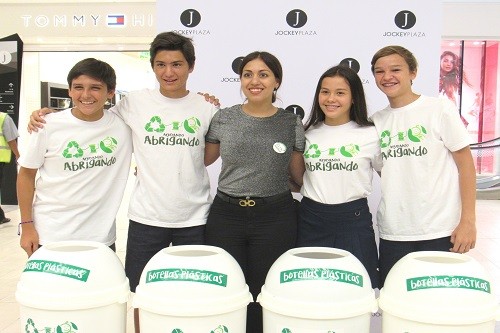 'Ayudando Abrigando' lanza campaña de reciclaje a favor de los damnificados en colaboración con el Jockey Plaza