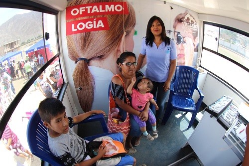 Universidad César Vallejo atiende a damnificados por huaicos con Bus de la Salud