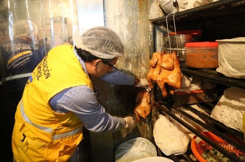 MML clausura cuatro restaurantes en cuyos ambientes abundaban las cucarachas