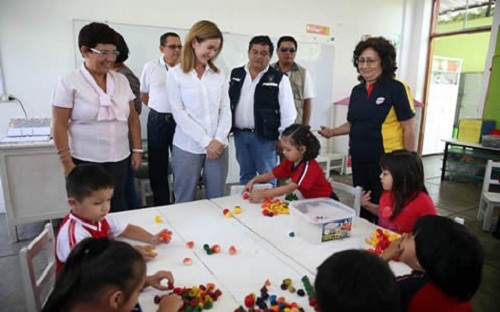 Más de 700 mil escolares volvieron a clases en seis regiones afectadas por emergencia climática