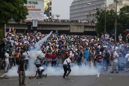Venezuela: La oposición condena el movimiento de Maduro