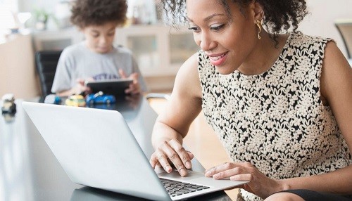 Kaspersky Lab: 7 consejos para que mamá navegue en línea de forma segura