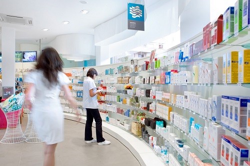 Farmacias ganan espacio al Door to Door en la canasta de cuidado personal