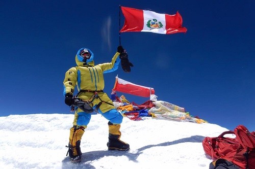 Montañista huaracino Víctor Rímac logra la cumbre del Everest