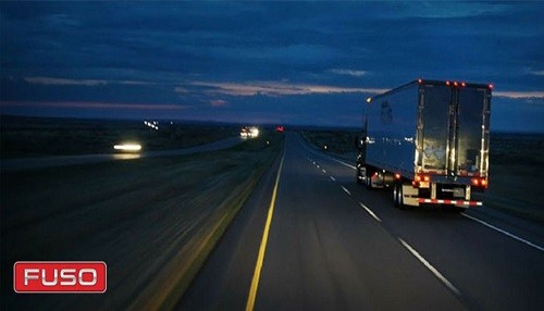 Para el conductor de camiones y buses:  Tips para mantenerse despierto durante sus viajes