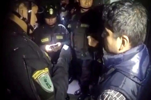 Policía incauta 90 celulares en operativo en el Cercado de Lima