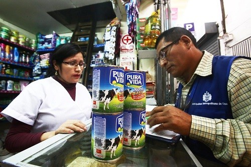 MML fiscaliza que tiendas, mercados y supermercados del Cercado de Lima no vendan productos Pura Vida