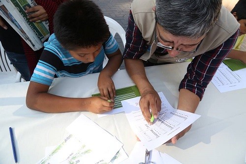 Municipio de Miraflores enseñará saludo por el día del padre en lengua de señas y braille