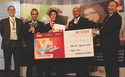 Escolar representará a Perú en Campeonato Mundial de Microsoft Office en Estados Unidos