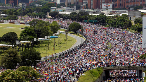 La oposición venezolana lanza una huelga nacional de dos días