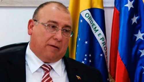 Perú expulsa a embajador de Venezuela en protesta por asamblea constituyente