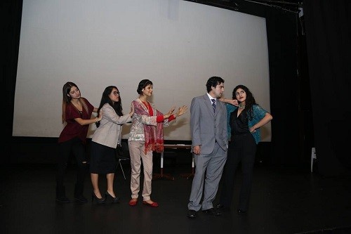 Miraflores presenta obra teatral sobre cómo ser formal en el Perú