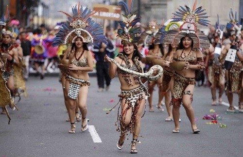 Más de mil artistas participarán en celebración del Día Mundial Del Folklore En El Centro De Lima