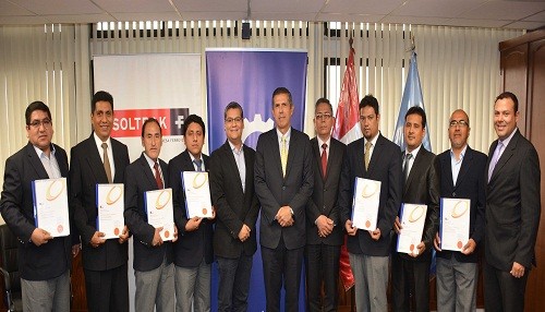 Instructores de mecánica de mantenimiento de Senati reciben importante certificación bajo estándares internacionales