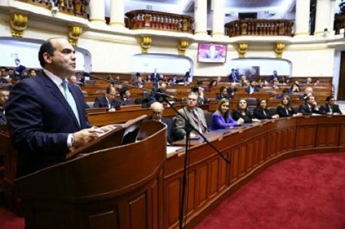 Pleno niega voto de confianza