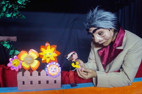 Municipalidad de Lima presenta función de títeres para niños en el Parque de la Muralla