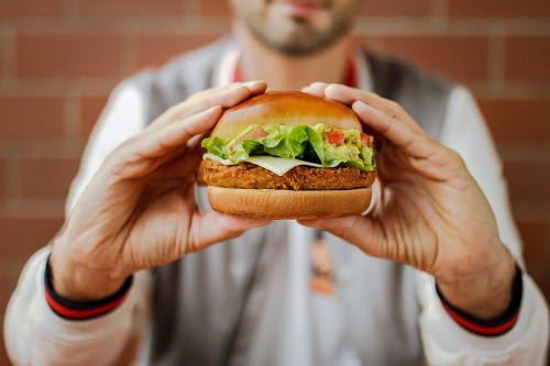McDonalds presenta 'Guacamole', nuevo sándwich  de la Línea Signature
