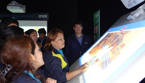 Epson apoya el proyecto ¡quiero! De Santillana con sus soluciones de proyección