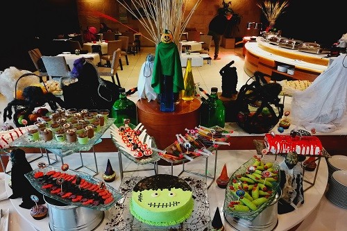 Delicioso y divertido Tea Time de Halloween en Delfines hotel & Convention Center