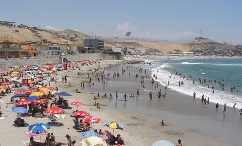 Lima soportó hoy el día más cálido de lo que va del verano